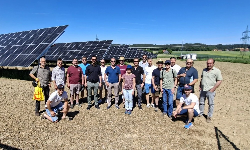 e5-Gemeinden aus Salzburg zu Besuch am EWS Sonnenfeld Pischelsdorf, Foto: SIR (Salzburger Institut für Raumordnung und Wohnen) e5-Gemeinden aus Salzburg zu Besuch am EWS Sonnenfeld Pischelsdorf, Foto: SIR (Salzburger Institut für Raumordnung und Wohnen)