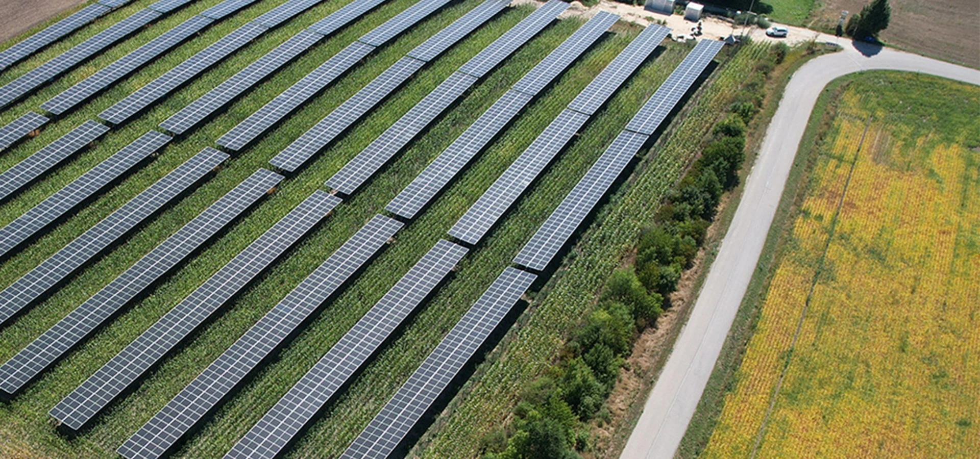 EWS Sonnenfeld Pellendorf als Hybridpark mit dem Windpark Gugelberg
