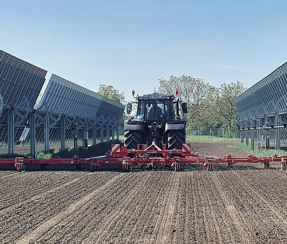 2023: das Sonnenfeld Bruck/Leitha wird gestriegelt