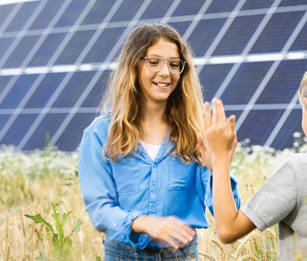 Gemeinsam mit den Gemeinden setzt EWS aus Munderfing Energieprojekte aus Wind und Sonne um.