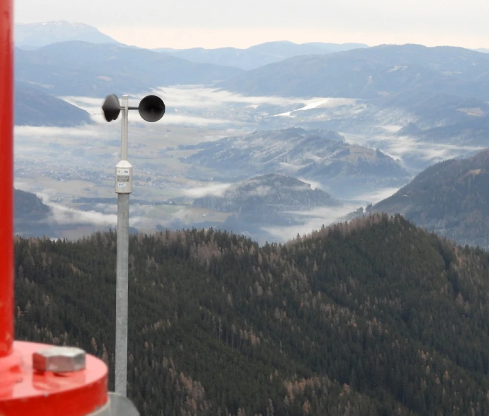 EWS Windmessmast 100m mit Anemometer