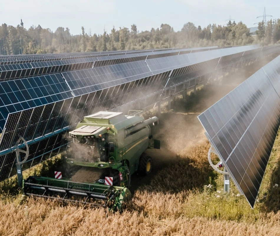 2025_image_solar_sonnenfeld_ernte.jpg